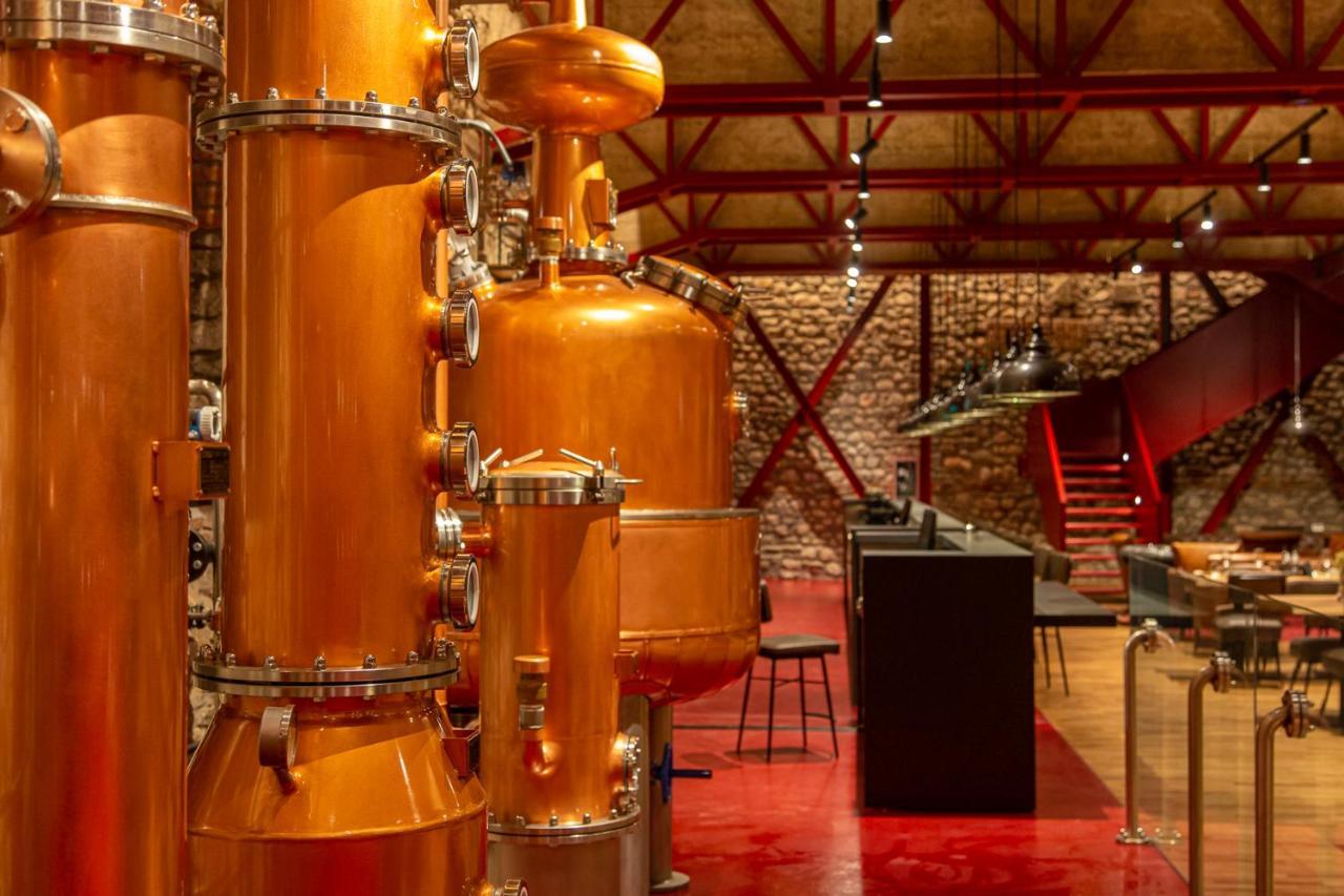 Melesin Distillery Leskovik Екстериор снимка