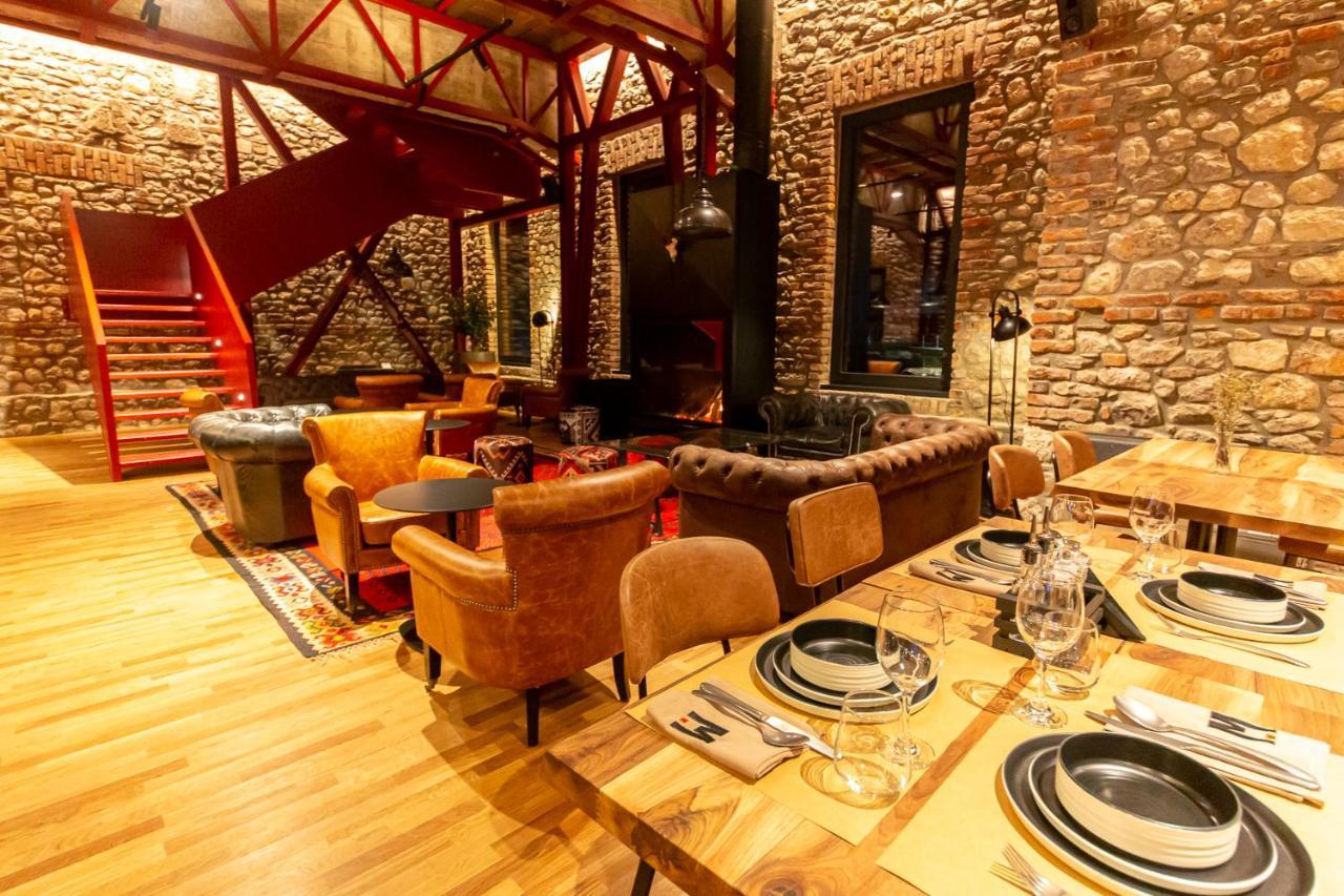 Melesin Distillery Leskovik Екстериор снимка