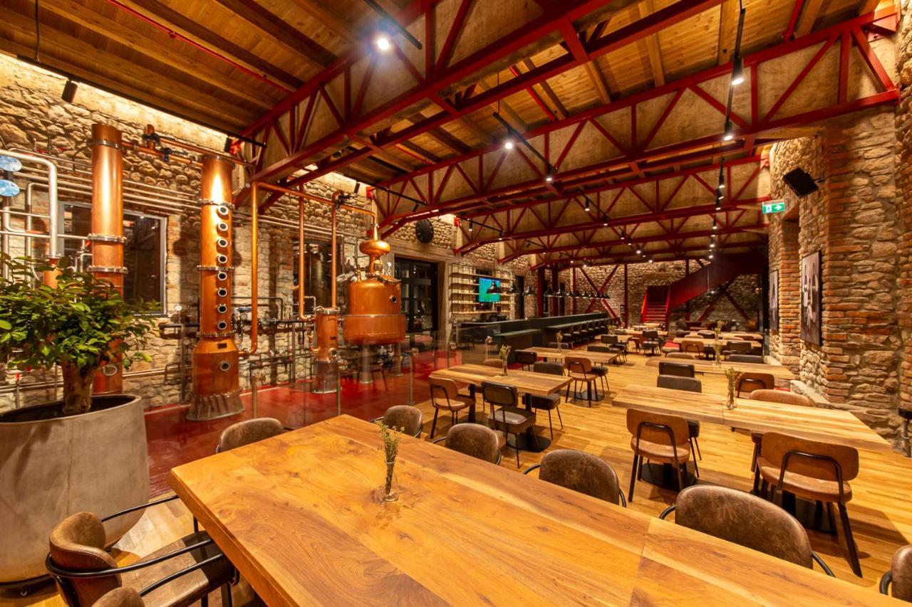 Melesin Distillery Leskovik Екстериор снимка